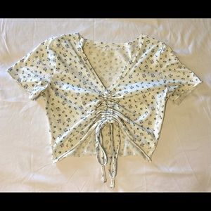 White, Small, Crop top.